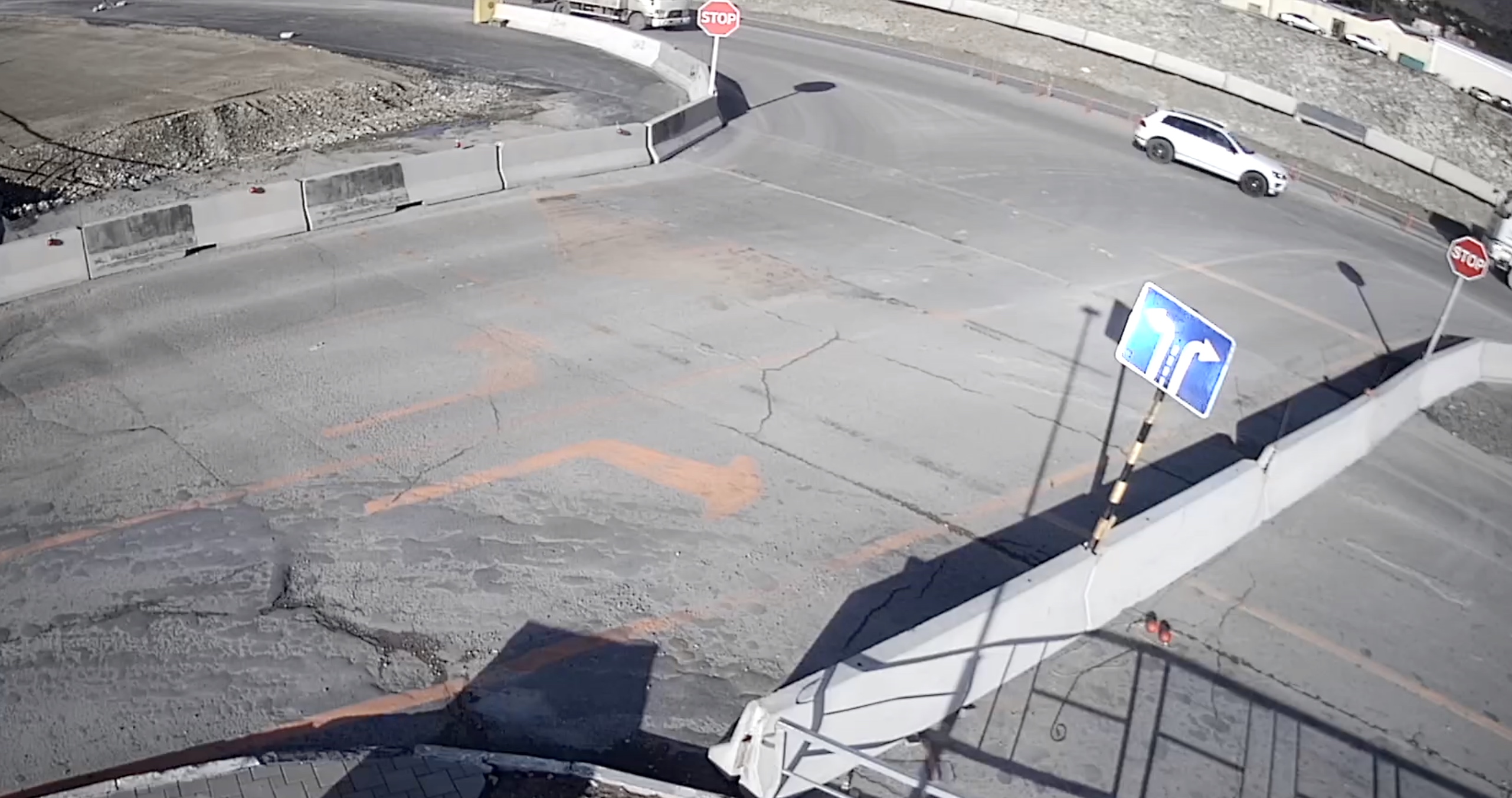 Вид с камеры на въезд в Геленджик со стороны Стеллы: посмотреть пробки и загруженность