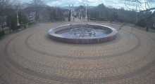 Веб-камера показывает Андреевский парк с видом на фонтан в Геленджике
