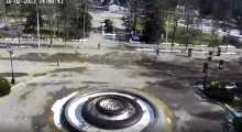 Вид на онлайн веб-камеру Соборной площади и фонтан в Краснодаре